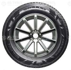 Royal Black Stud II 215/65 R16 102T